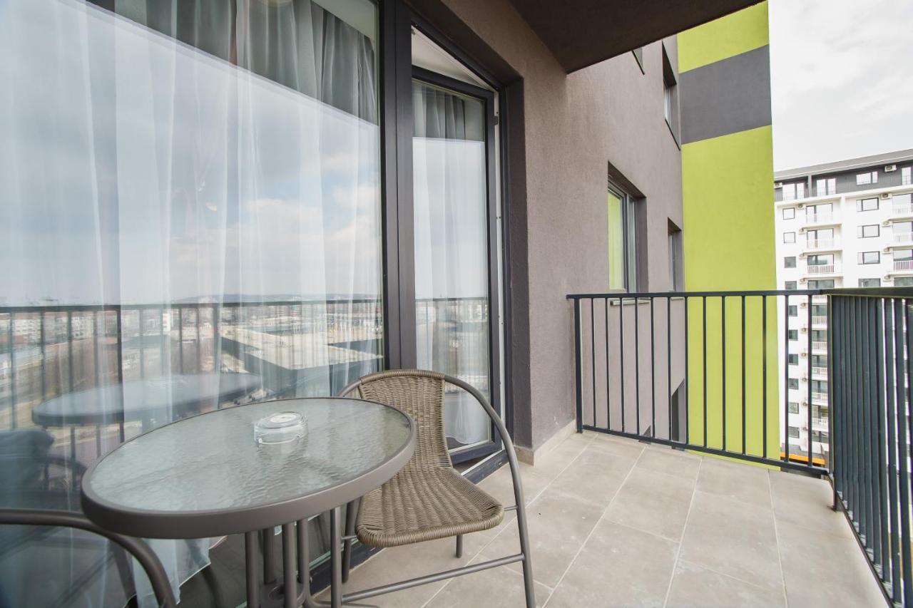 Appartement Trio Pink à Oradea Extérieur photo
